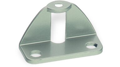 Adapter für Falttür 20 mm Kempten Zamak vernickelt matt - 45 mm lang vor weißem Hintergrund