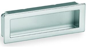 Muschelgriff Bad-Zwischenahn Zamak verchromt poliert - 106 mm lang  vor weißem Hintergrund