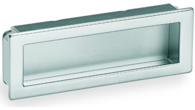 Muschelgriff Bad-Zwischenahn Zamak verchromt poliert - 106 mm lang  vor weißem Hintergrund