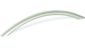 Segmentbogengriff Aichach Stahl vernickelt matt - 290 mm lang vor weißem Hintergrund