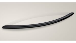 Segmentbogengriff Aichach Stahl schwarz - 119 mm lang  vor weißem Hintergrund