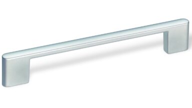 Design-Bügelgriff Buchholz Zamak verchromt matt - 158 mm lang  vor weißem Hintergrund