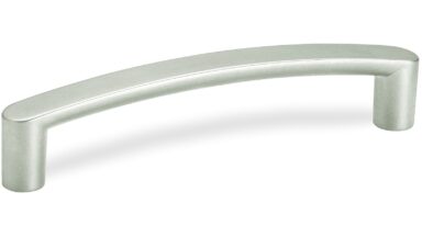 Design-Bügelgriff Deggendorf Zamak vernickelt matt - 142 mm lang  vor weißem Hintergrund