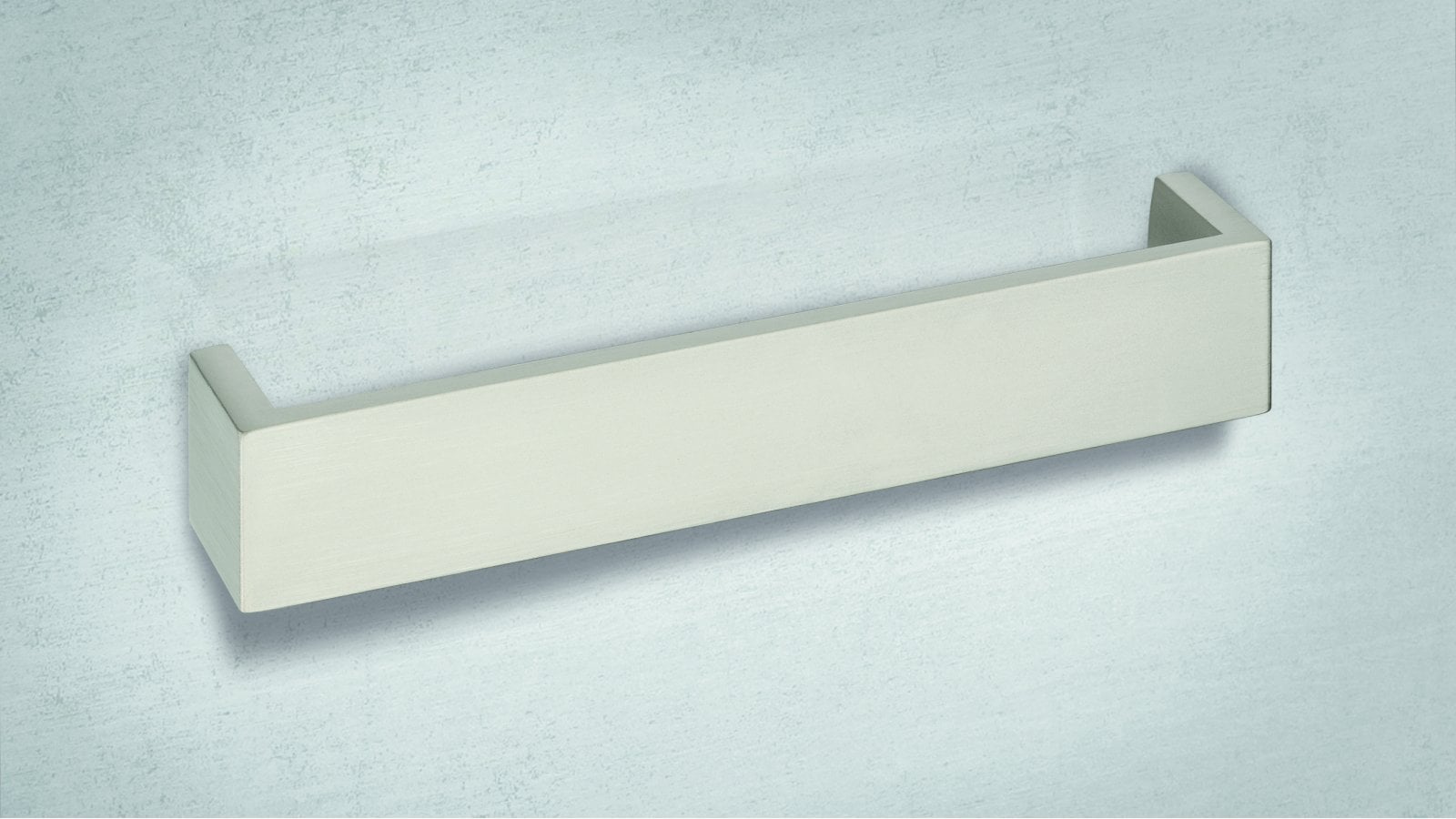 Design-Bügelgriff Erkelenz Zamak verchromt matt - 168 mm lang  vor weißem Hintergrund