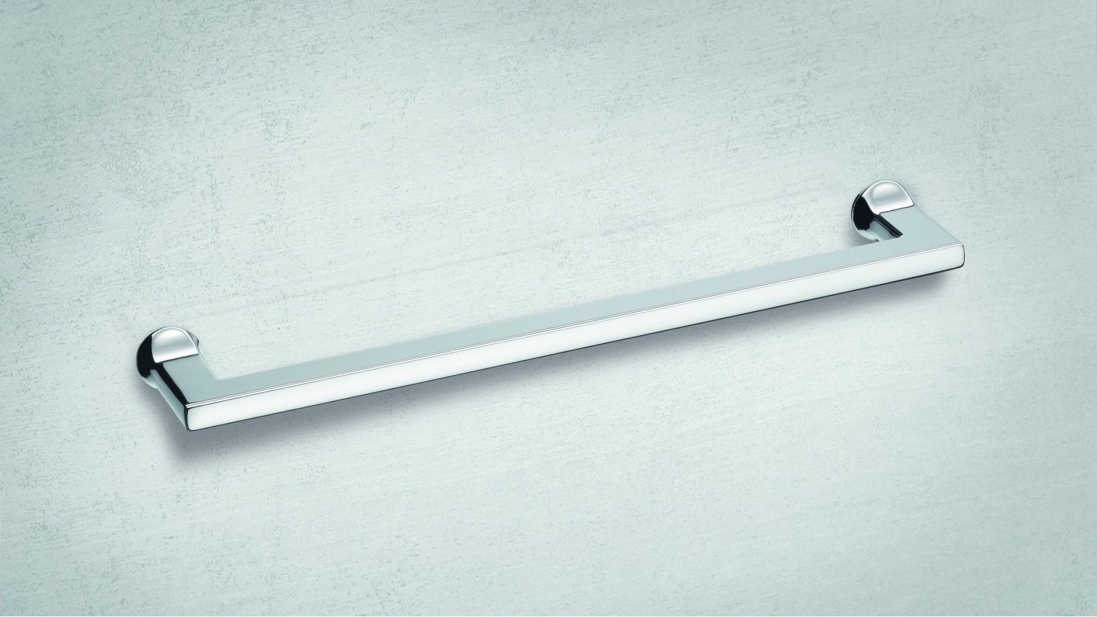 Design-Bügelgriff Herdecke Zamak verchromt poliert - 174 mm lang  vor weißem Hintergrund