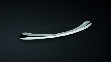 Design-Segmentbogengriff Brandenburg Zamak vernickelt matt - 162 mm lang  vor weißem Hintergrund