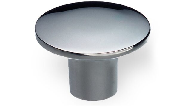 Designknopf Leverkusen Zamak verchromt poliert - 32 mm lang  vor weißem Hintergrund
