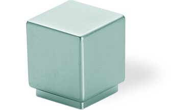 Designknopf Neuburg Zamak verchromt matt - 20 mm lang vor weißem Hintergrund