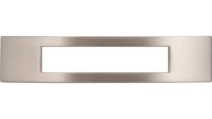 Griff Erwitte Zinkdruckguß - vernickelt feingeschliffen - 137 mm lang  vor weißem Hintergrund