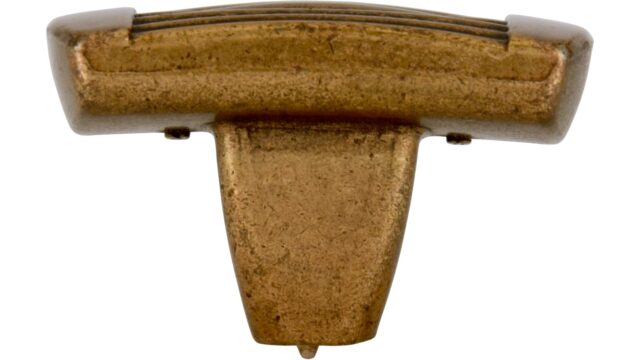 Knopf Beverungen Zinkdruckguß - altmessing brüniert - 37 mm lang  vor weißem Hintergrund