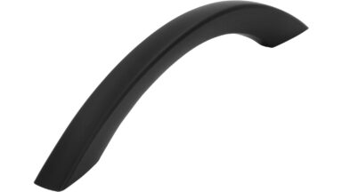 Griff Castrop-Rauxel Kunststoff schwarz matt - 134 mm lang  vor weißem Hintergrund