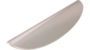 Griffleiste Heiligenhafen Druckguss vernickelt feingeschliffen - 155 mm lang  vor weißem Hintergrund