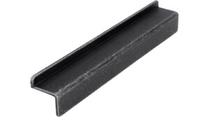 Griffleiste Niebüll Druckguss eisenfarbig getrommelt matt - 150 mm lang  vor weißem Hintergrund