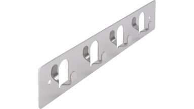 Hakenleiste Mücheln Druckguss chrom glänzend - 180 mm lang vor weißem Hintergrund