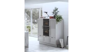 Griff Königsbach-Stein Druckguss schwarz matt pulverbeschichtet - 171 mm lang  vor weißem Hintergrund