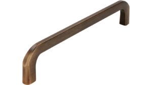 Griff Markt Indersdorf Druckguss messing schwarz gebürstet - 171 mm lang  vor weißem Hintergrund