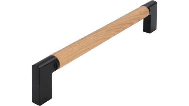 Griff Nieder-Olm Druckguss - Holz eiche natur lackiert schwarz matt pulverbeschichtet - 174 mm lang vor weißem Hintergrund