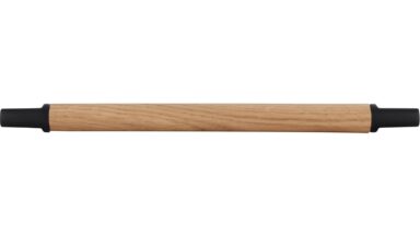 Griff Nieder-Olm Druckguss - Holz eiche natur lackiert schwarz matt pulverbeschichtet - 174 mm lang  vor weißem Hintergrund