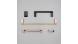 Griff Rödinghausen Aluminium - Druckguss schwarz matt pulverbeschichtet schwarz matt pulverbeschichtet - 180 mm lang  vor weißem Hintergrund