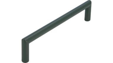 Griff Schlitz Druckguss Steingrün - 136 mm lang  vor weißem Hintergrund
