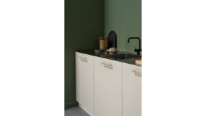 Griff BIS Eiche FSC 100%-Zink - Lackiert/Matt weiss NCS 0500 - 188 mm lang  vor weißem Hintergrund