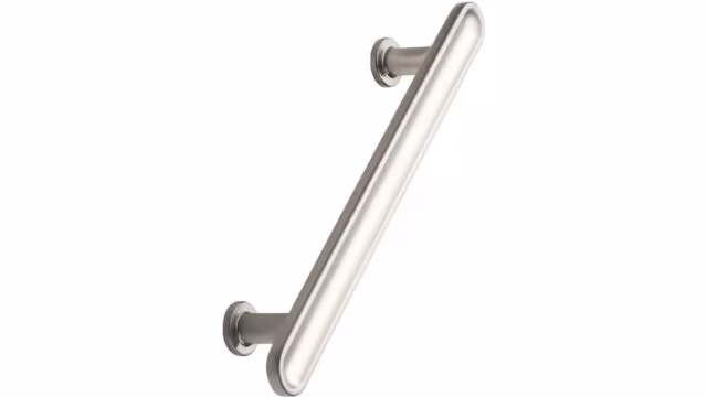 Griff CHATEAU Zink - Edelstahloptik - 180 mm lang  vor weißem Hintergrund