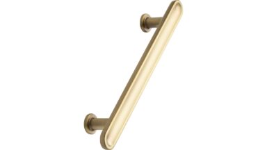 Griff CHATEAU Zink - Dunkel Gold, gebürstet - 180 mm lang  vor weißem Hintergrund