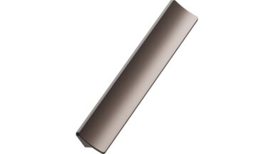 Griffleiste CIEL Aluminium - Mattbronze - 600 mm lang  vor weißem Hintergrund