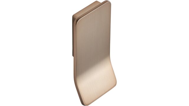 Griffleiste LEAF Zink - Messing gebürstet - 43 mm lang  vor weißem Hintergrund