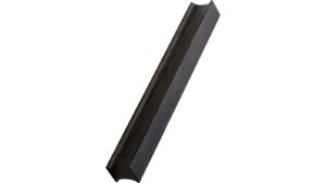 Griffleiste TRACK-WOOD Eiche FSC 100% - Dunkelbraun - 200 mm lang vor weißem Hintergrund