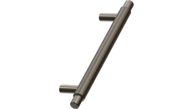 Griff MANOR Zink - Mattbronze - 246 mm lang  vor weißem Hintergrund