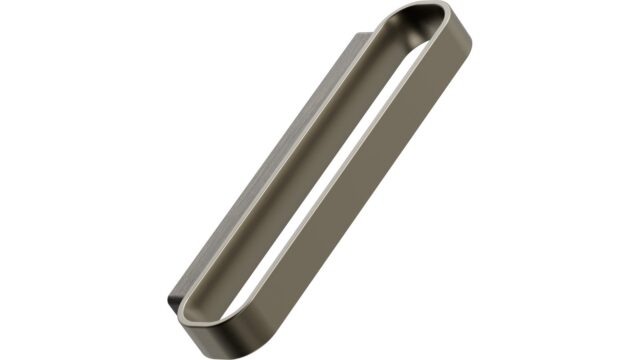 Griff RACE Eiche FSC 100%-Zink - Dunkelbraun/Messing gebürstet - 128 mm lang  vor weißem Hintergrund