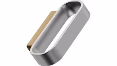 Griff RACE Eiche FSC 100%-Zink - Lackiert/Edelstahloptik - 64 mm lang vor weißem Hintergrund