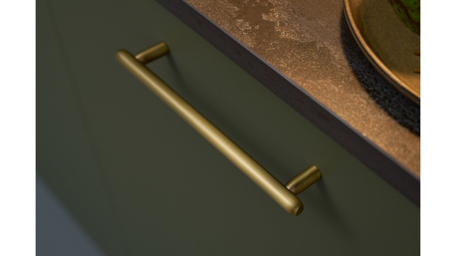 Griff TOCCO Zink - Dunkel Gold, gebürstet - 192 mm lang  vor weißem Hintergrund