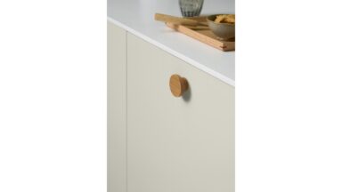 Knopf CIRCLE Eiche FSC 100% - Lackiert - 50 mm lang  vor weißem Hintergrund