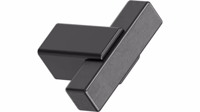 Knopf SEGMENT-KNOB Eiche FSC 100%-Zink - Schwarz gebeizt/Schwarz matt - 44 mm lang vor weißem Hintergrund