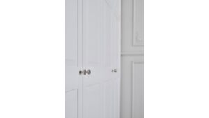 Moebelknopf-VILLA-ROUND-nickel-Zinkdruckguss-laenge-30-FP-000929-anwendung-11 Knopf VILLA-ROUND Zink - Glanz Nickel - 30 mm lang vor weißem Hintergrund