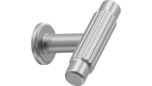 Knopf VILLA-T Zink - Edelstahloptik - 50 mm lang vor weißem Hintergrund