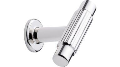 Knopf VILLA-T Zink - Glanz Nickel - 50 mm lang vor weißem Hintergrund