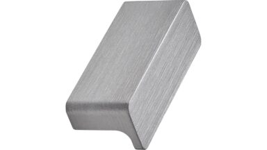 Griffleiste ELAN Aluminium - Edelstahloptik - 50 mm lang vor weißem Hintergrund