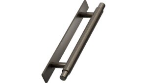 Stangengriff MANOR-Back Zink - Mattbronze - 254 mm lang vor weißem Hintergrund