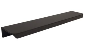 Griffleiste Breckerfeld aluminium - Schwarz matt pulverbeschichtet B50 Radius R10 - 180 mm lang  vor weißem Hintergrund