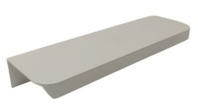 Griffleiste Breckerfeld aluminium - Weiß seidenmatt Pulverbeschichtung PB0 Radius R10 - 116 mm lang vor weißem Hintergrund