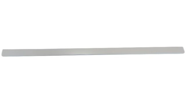 Griffleiste Breckerfeld aluminium - Weiß seidenmatt Pulverbeschichtung PB0 Radius R10 - 1172 mm lang vor weißem Hintergrund