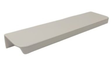 Griffleiste Breckerfeld aluminium - Weiß seidenmatt Pulverbeschichtung PB0 Radius R10 - 148 mm lang vor weißem Hintergrund
