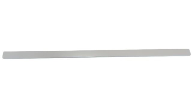 Griffleiste Breckerfeld aluminium - Weiß seidenmatt Pulverbeschichtung PB0 Radius R10 - 884 mm lang vor weißem Hintergrund