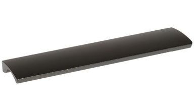 Griffleiste Heilsbronn Metall - Schwarz Struktur Pulverbeschichtung - 148 mm lang vor weißem Hintergrund
