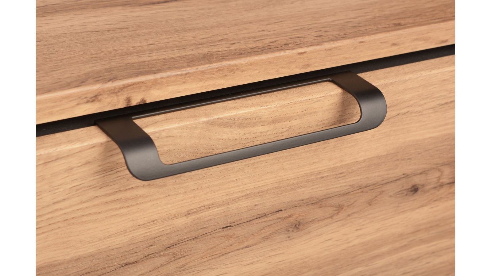 Griffleiste Ochsenhausen Metall - Schwarz matt Pulverbeschichtung - 180 mm lang  vor weißem Hintergrund