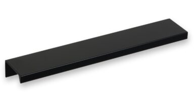 Griffleiste Schaafheim aluminium - Schwarz seidenmatt Pulverbeschichtung - 180 mm lang  vor weißem Hintergrund