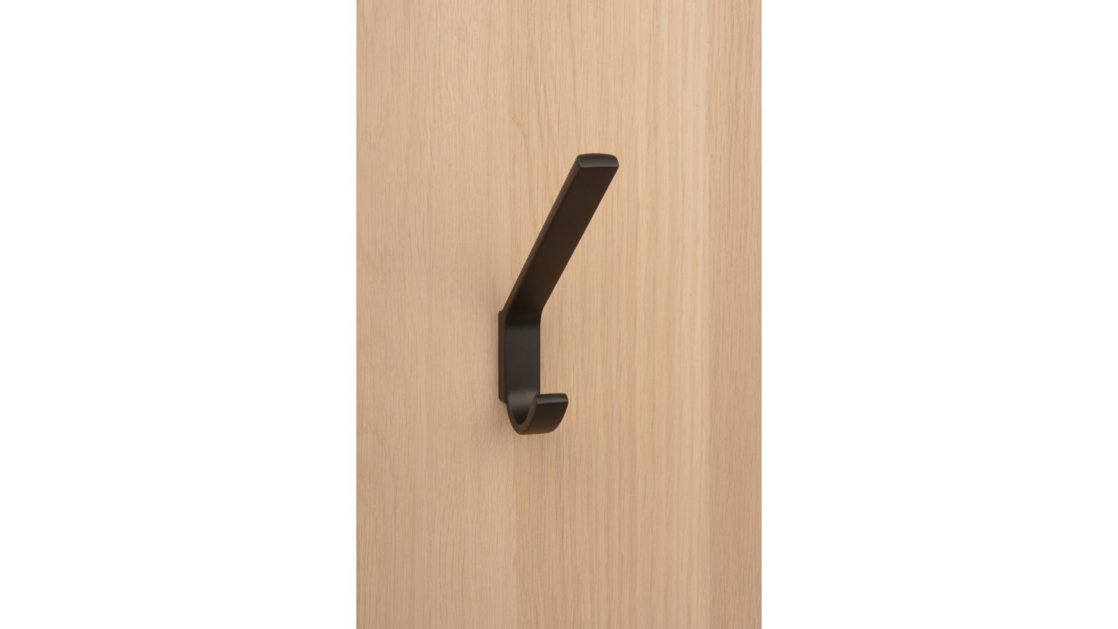 Haken Bad Liebenzell Metall - Schwarz matt Pulverbeschichtung - 113 mm lang  vor weißem Hintergrund